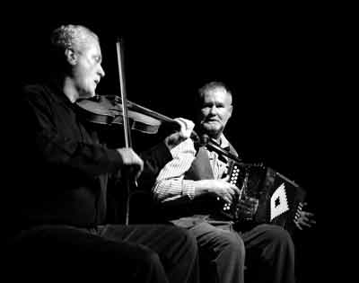 Jackie Daly and Mat Cranitch playing at Feile Duthalla